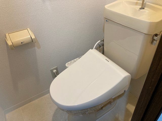 ＪＲ高崎線 吹上駅 徒歩16分 5階建 築37年のトイレ写真