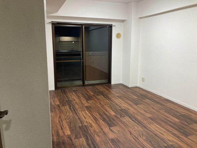 ＪＲ高崎線 吹上駅 徒歩16分 5階建 築37年の居間写真