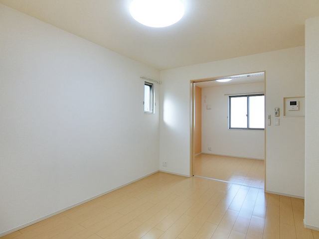 グリーンステージIII番館の居間写真