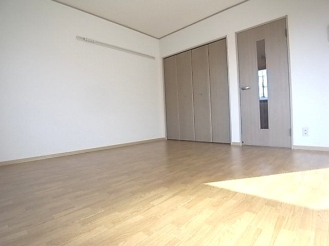 コンフォール奈良南の居間写真