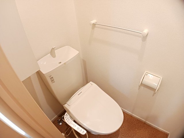トイレ　コンパクトで使いやすいトイレです