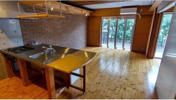 キッチン　室内写真は別部屋の写真です。