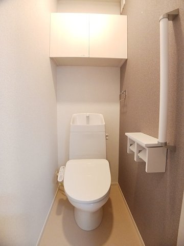 ヒカルサ和歌山鳴神IIのトイレ写真