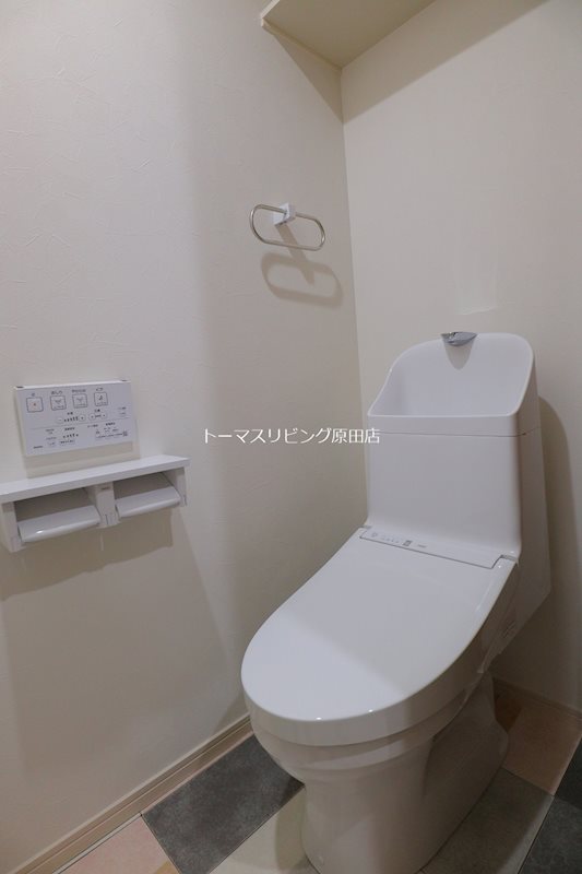 トイレ　同型参考写真