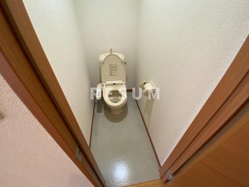 ＪＲ外房線 本千葉駅 徒歩2分 4階建 築20年のトイレ写真