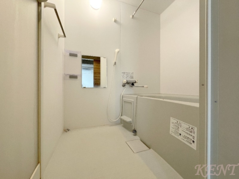 シャイニングWest Field IIの風呂写真