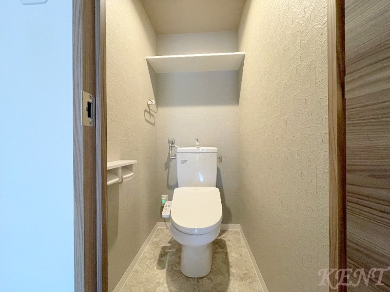 シャイニングWest Field IIのトイレ写真