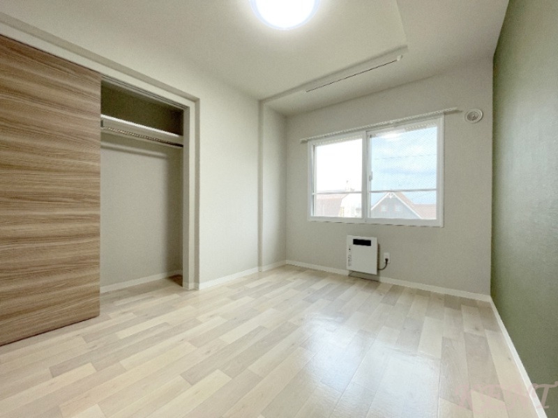 シャイニングWest Field IIの内装写真