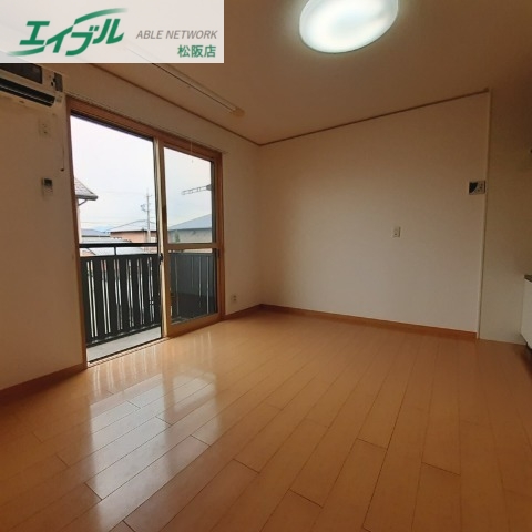 居室・リビング　同型参考写真