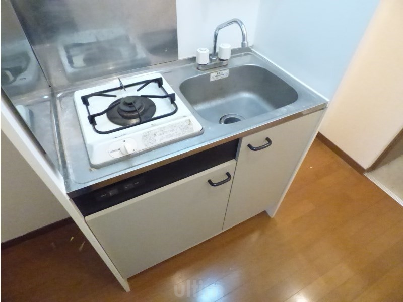 キッチン　※別のお部屋の写真です
