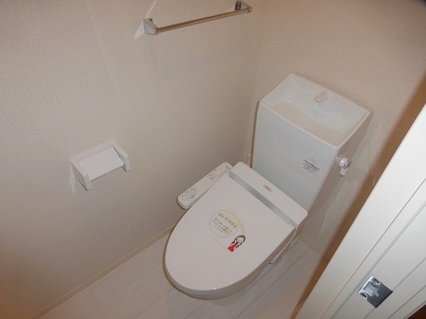 ティアラ 中丸のトイレ写真