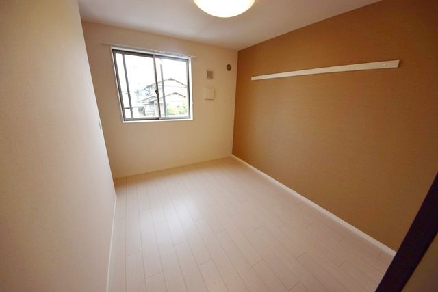 その他部屋・スペース　★6帖の寝室も明るいですね★