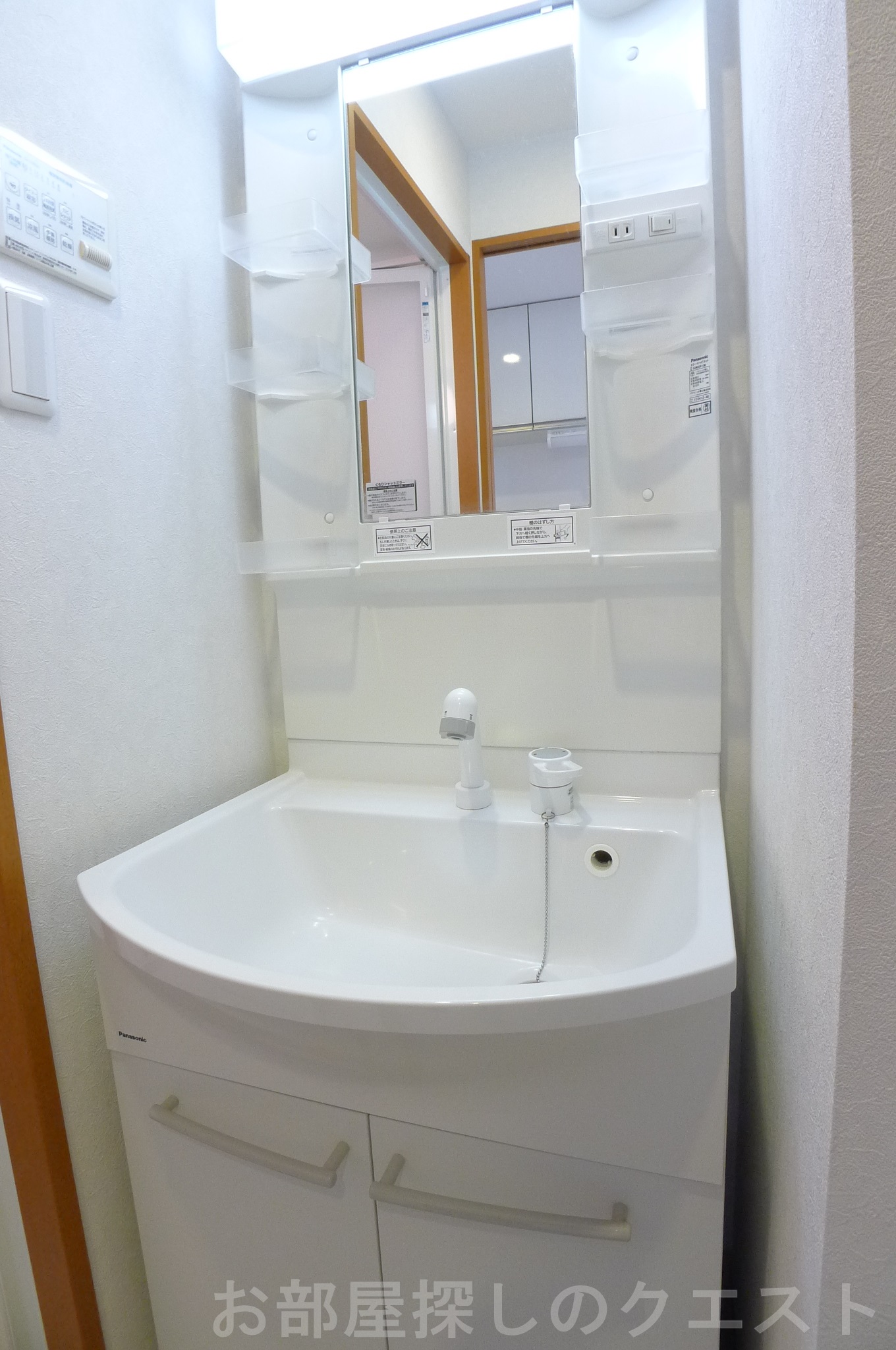 洗面設備　（写真は同タイプ）