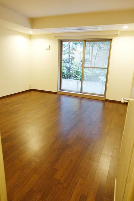 参宮橋マンションの居間写真