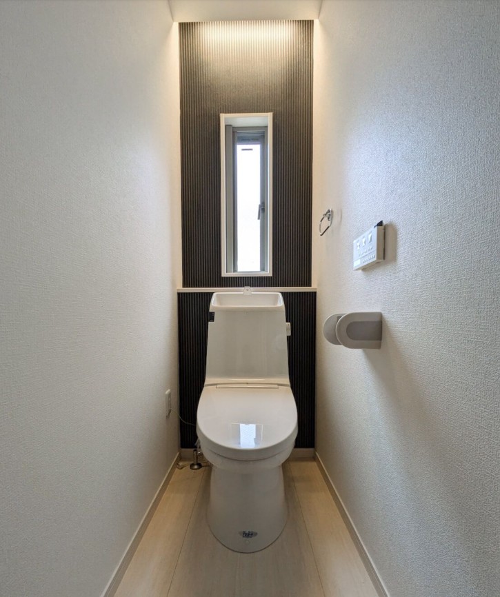 住吉戸建てのトイレ写真
