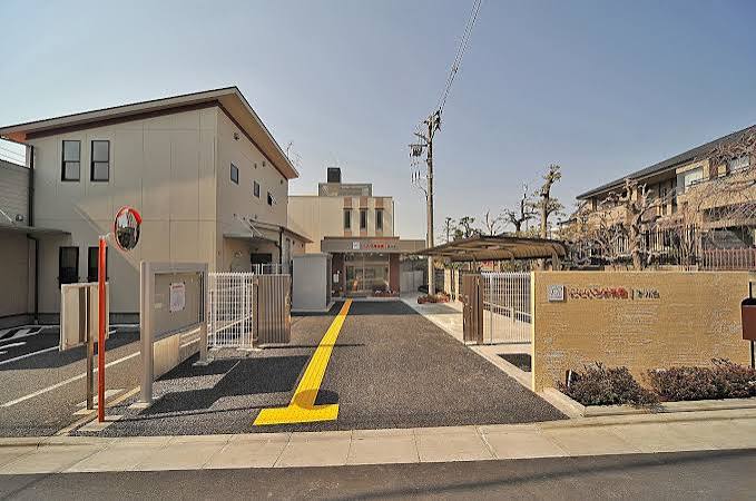 幼稚園・保育園　にじいろ保育園氷川台（幼稚園・保育園）まで282m