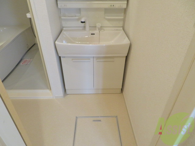 洗面設備　洗面台は独立していて、使いやすそうですね。