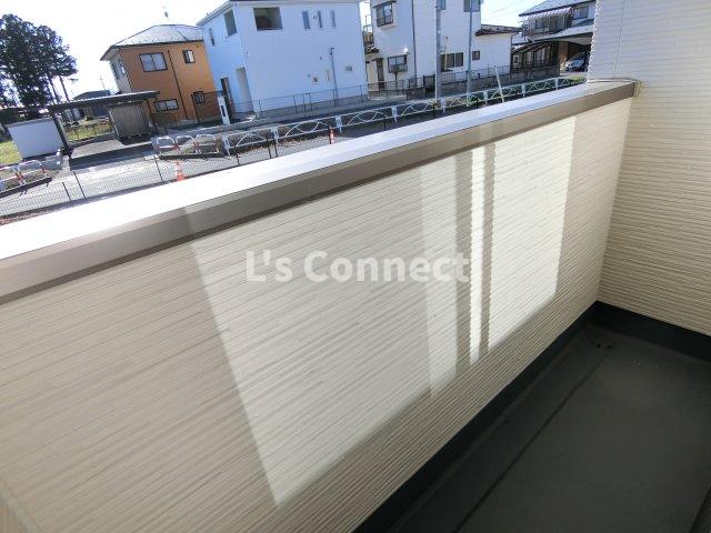 バルコニー　晴れた日には洗濯物もたくさん干せます。