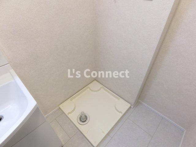 その他設備　室内洗濯機置き場には排水パン付き。
