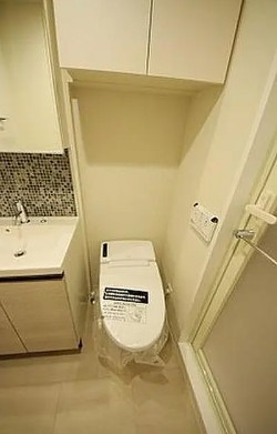 トイレ　写真は同タイプ住居です。