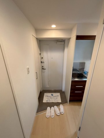 玄関　同物件別部屋写真