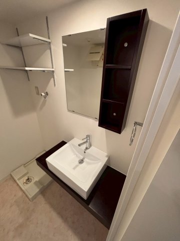 洗面設備　同物件別部屋写真