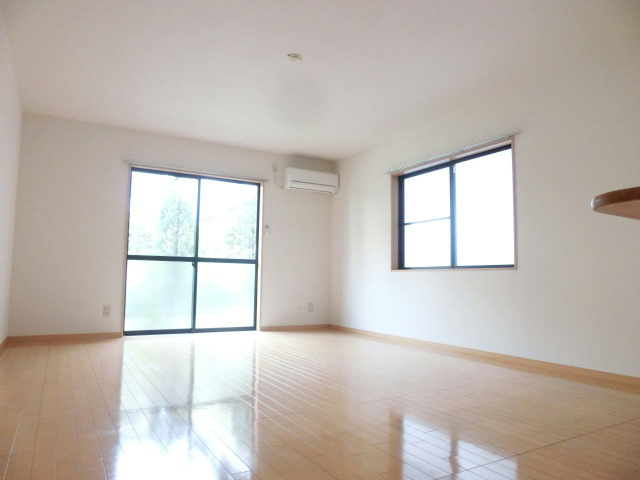 居室・リビング　同タイプのお部屋です
