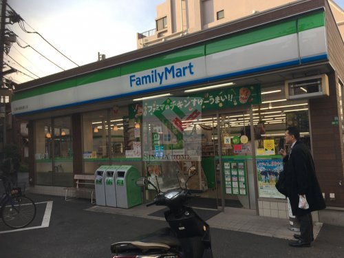 コンビニ　ファミリーマート石神井銀座通り店（コンビニ）まで277m