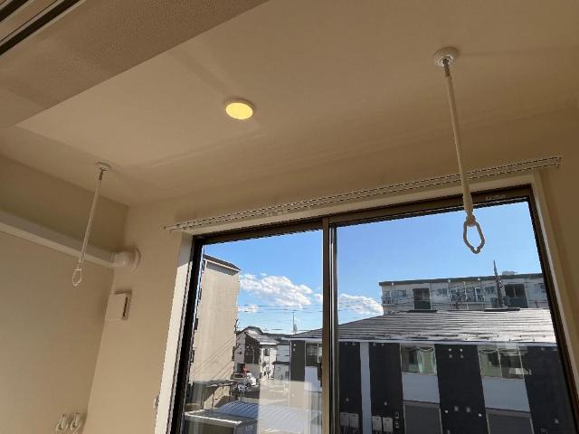 その他設備　室内物干し