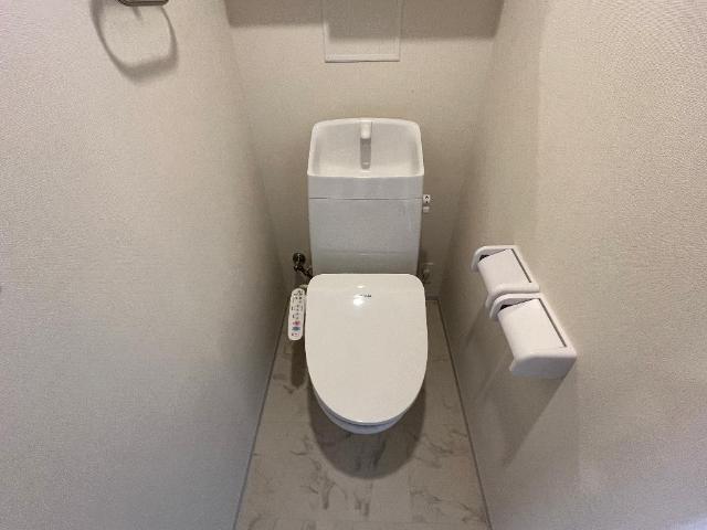 トイレ　シャワー付トイレ
