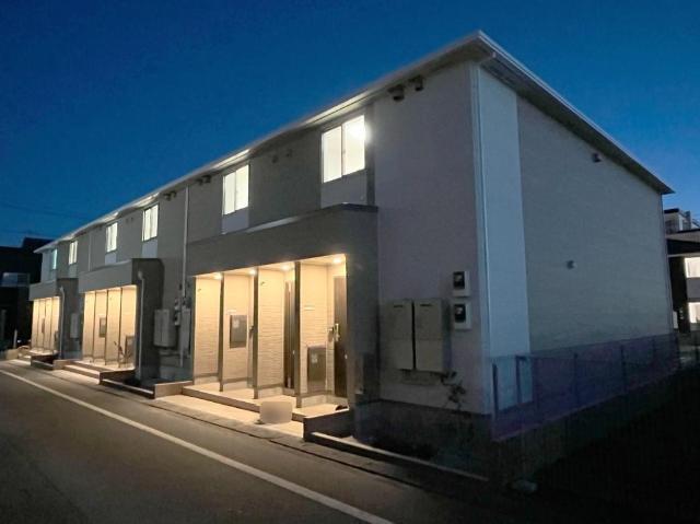 建物外観　外観写真（夜）
