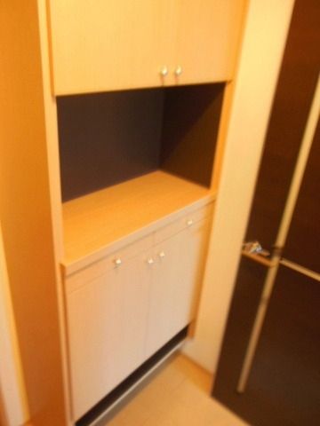 その他設備　～下駄箱だって上下にあって収納力がありますね～