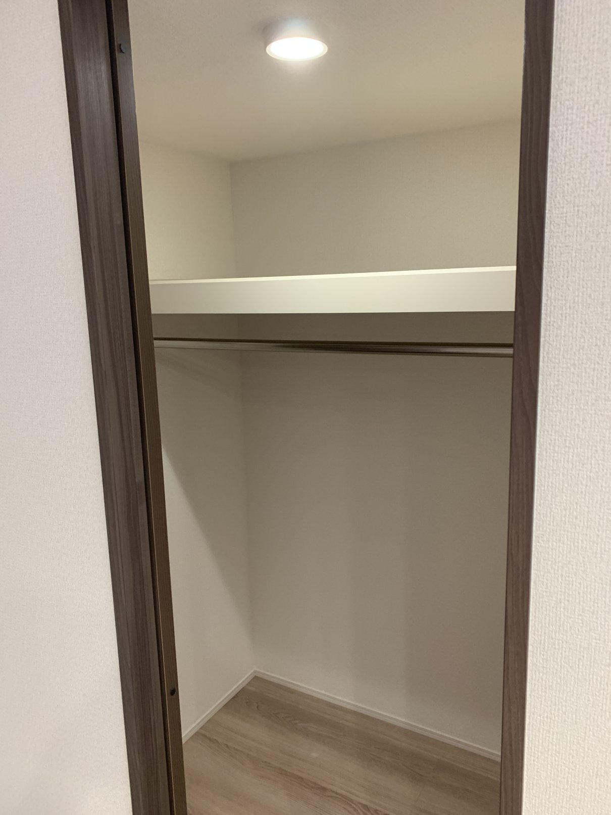 収納　イメージ写真　ウォークインクローゼット付で収納たっぷり
