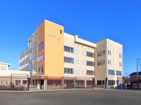 小学校　新潟市立新通つばさ小学校（小学校）まで903m
