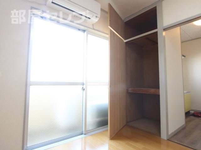 収納　大きめな押し入れあります。便利ですね。