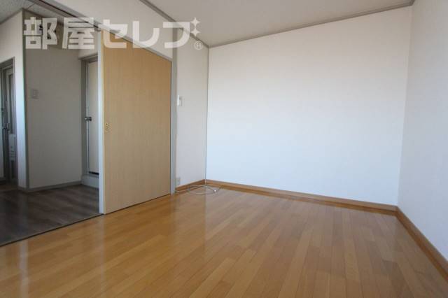 その他部屋・スペース　シンプルな内装のお部屋です。