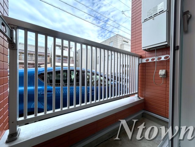 バルコニー　お洗濯にも便利なバルコニー付き