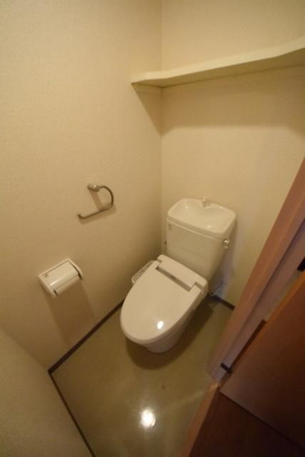 ガーデン西荻窪のトイレ写真
