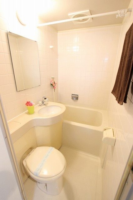 洗面設備　同物件、別号室のものです。