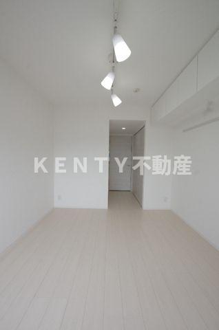 その他部屋・スペース　開放的な寝室です