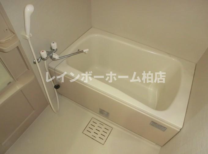 バス・シャワールーム　別部屋。参考写真。