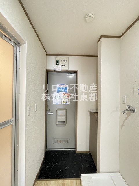 玄関　すっきりシンプルな玄関スペースです！