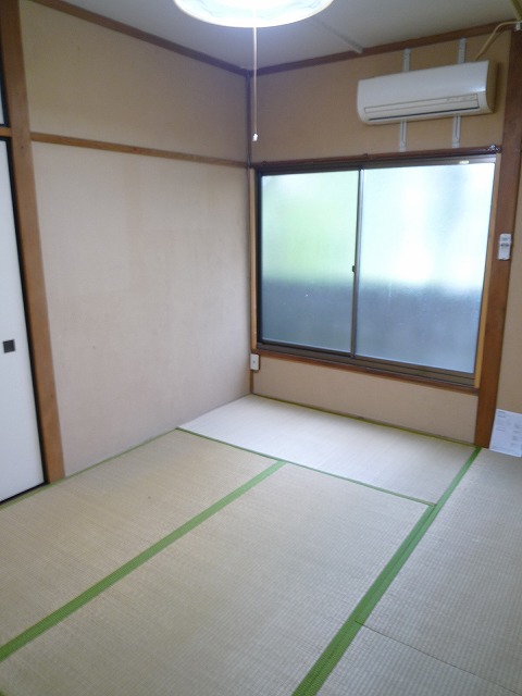 石川荘の居間写真