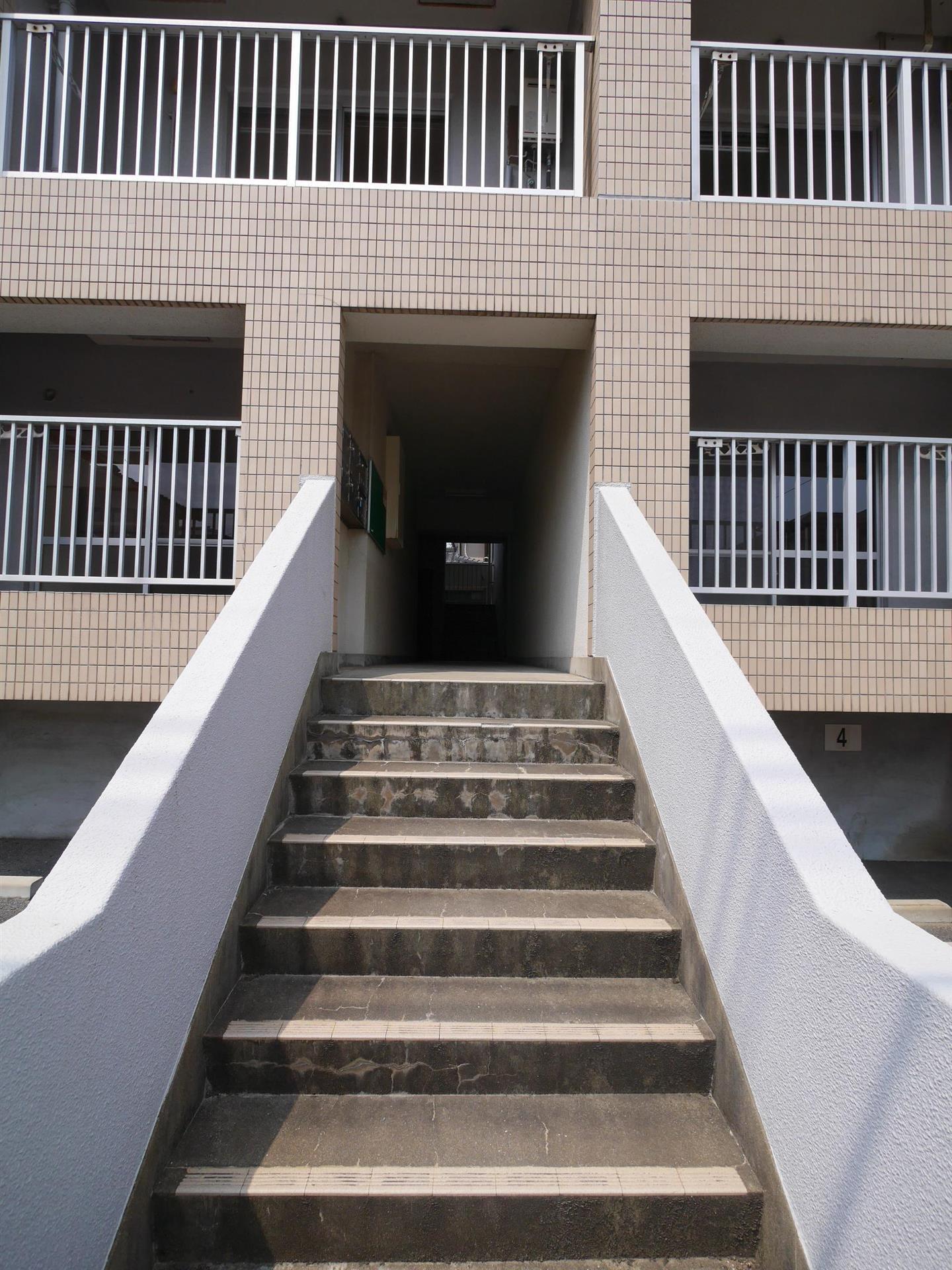 エントランス　ヤマダ電器