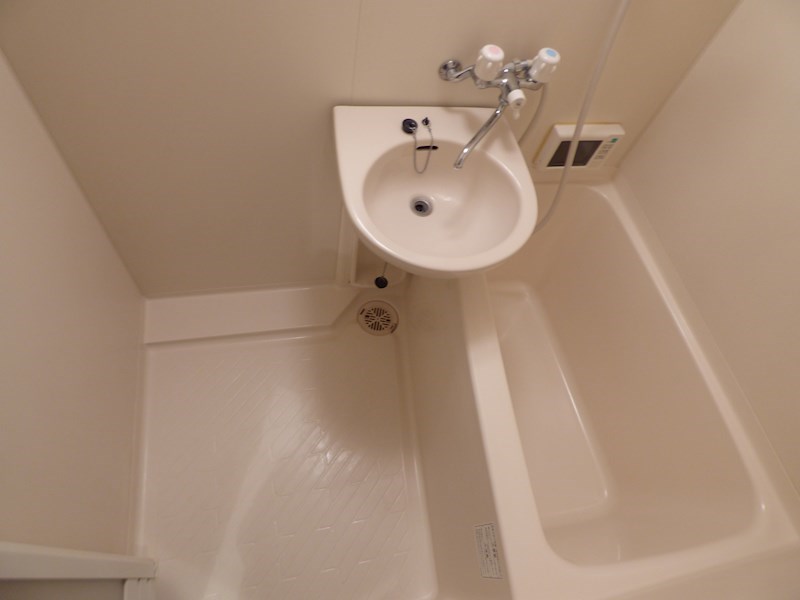 バス・シャワールーム　弊社は全物件が仲介手数料半月分でご紹介可能です。