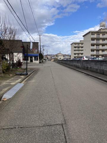 その他　前面道路（その他）まで0m