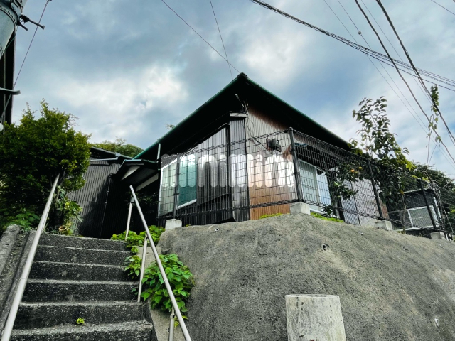 田浦町貸家の建物外観