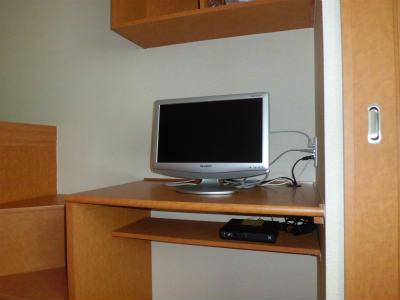 その他　テレビとレオネット。月々1600円でネットつなぎ放題。