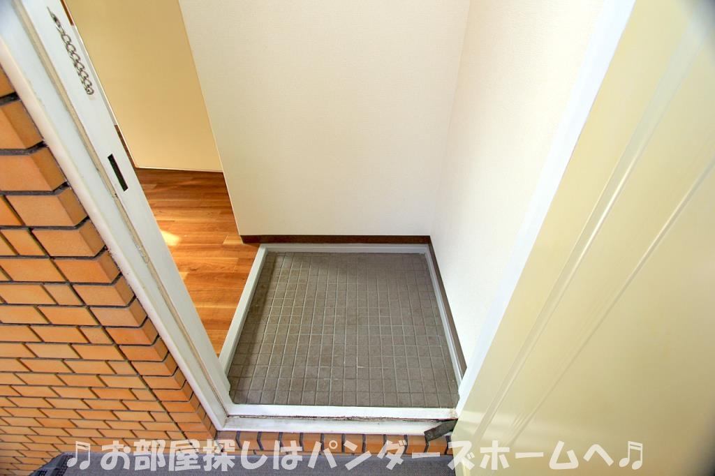 グリーンハイツ西禁野の玄関写真