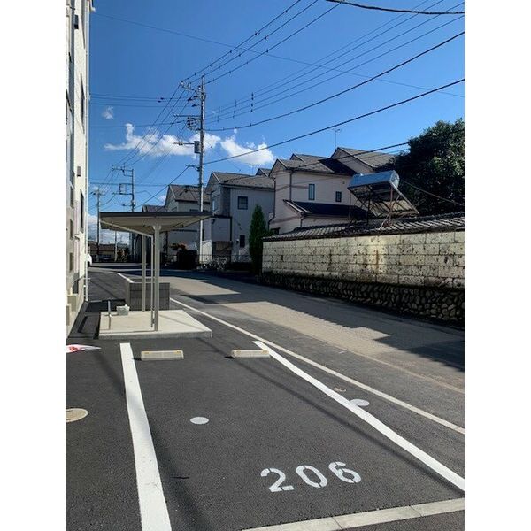 【宇都宮市江曽島町のアパートの駐車場】